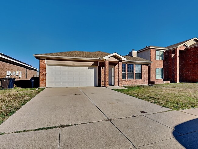 1005 McKavett Dr in Fort Worth, TX - Building Photo - Building Photo