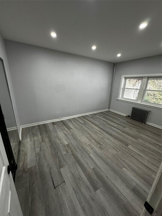 507 Mundy Ln in Mount Vernon, NY - Building Photo