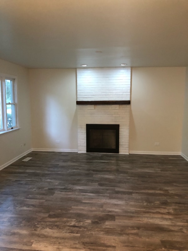 36 Sparrow Rd in Carpentersville, IL - Foto de edificio - Building Photo