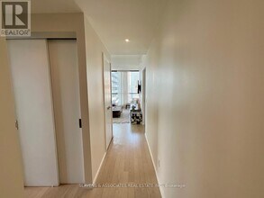 8-2808 Charlotte St in Toronto, ON - Building Photo - Building Photo