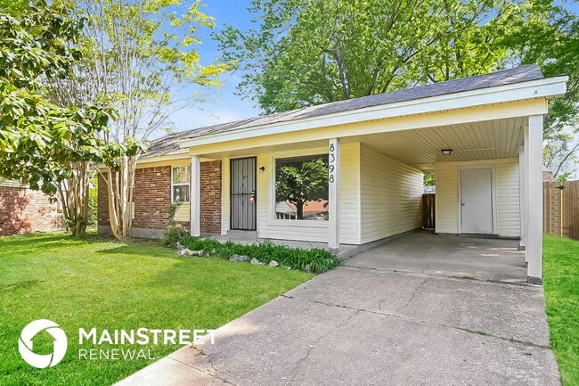 8398 Hickory Cove