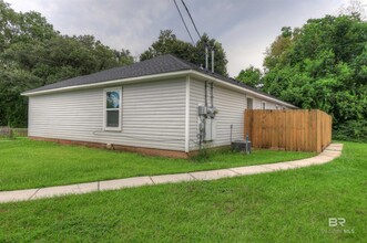 1795 N Pine St in Foley, AL - Building Photo - Building Photo