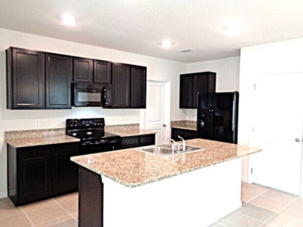 10927 Carlton Fields Dr in Riverview, FL - Foto de edificio - Building Photo