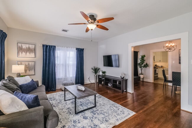 property at 207 Lindale St