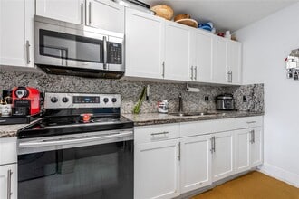 11451 SW 5th St in Miami, FL - Building Photo - Building Photo
