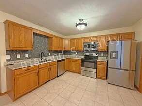 3206 E Lark St in Springfield, MO - Building Photo - Building Photo