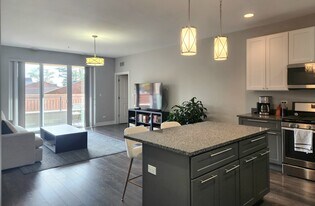 1202 Waukegan Rd in Glenview, IL - Building Photo