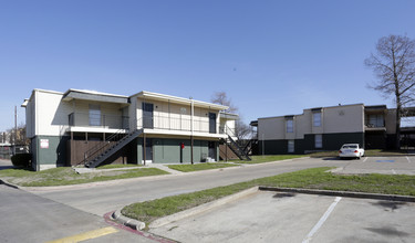 Villa Rosita in Dallas, TX - Building Photo - Building Photo