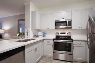 Park Central in Concord, CA - Building Photo - Interior Photo