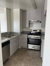 1131 Wilson E Ave, Unit 203 in Glendale, CA - Building Photo - Building Photo