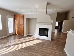 1897 Longmeadow St in Henderson, NV - Foto de edificio - Building Photo