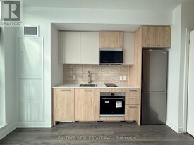 30 Dreamers Wy in Toronto, ON - Building Photo