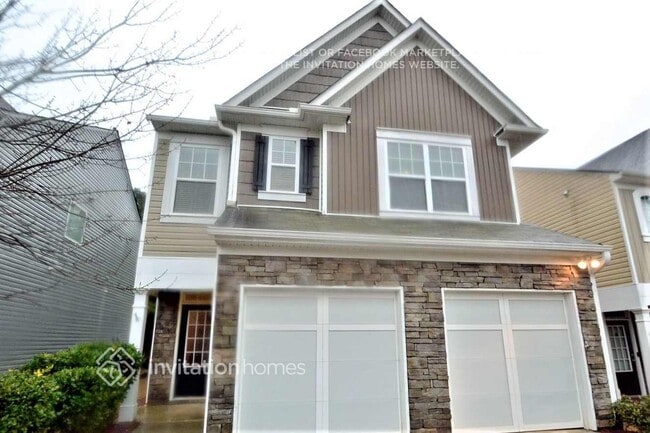 property at 915 Tamarisk Pl