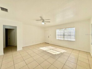 1302 E New Orleans Ave in Tampa, FL - Building Photo - Building Photo