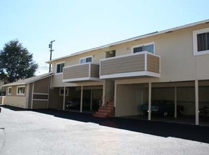 1870 California Street in Mountain View, CA - Building Photo - Building Photo