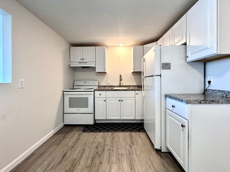 50-58-58 Walnut St, Unit 11 in Waltham, MA - Building Photo