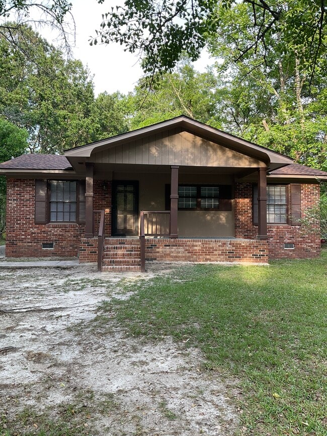1210 Dunwoody Dr