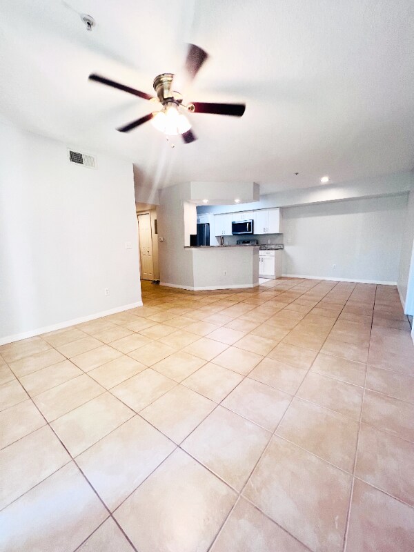 713 Crest Pines Dr in Orlando, FL - Building Photo - Building Photo