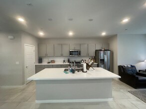11299 Glowing Ave in Las Vegas, NV - Building Photo - Building Photo
