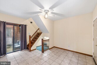 904 S Delhi St in Philadelphia, PA - Building Photo - Building Photo