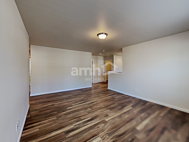 property at 14127 67th Ave E
