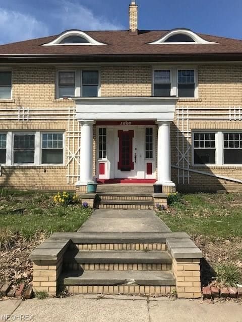 property at 1860 Lee Rd