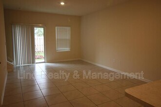 7695 Legacy Trl in Jacksonville, FL - Building Photo - Building Photo