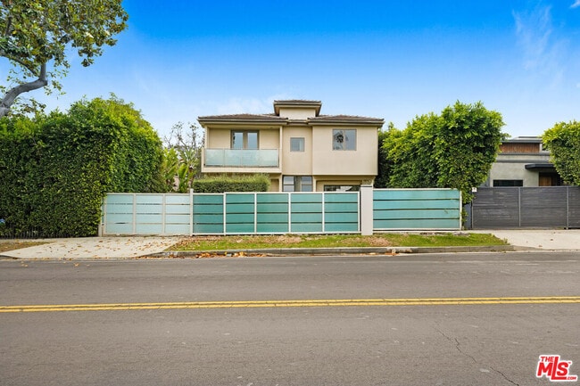 property at 841 N Crescent Heights Blvd