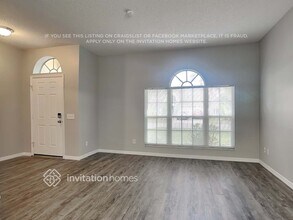 10332 Goldenbrook Way in Tampa, FL - Building Photo - Building Photo