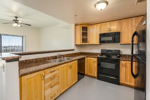 Arbor on Date in Lancaster, CA - Building Photo