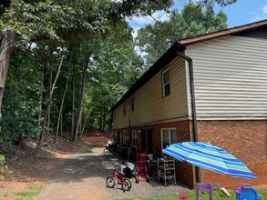 147 Woodland Dr in Rutherfordton, NC - Foto de edificio - Building Photo