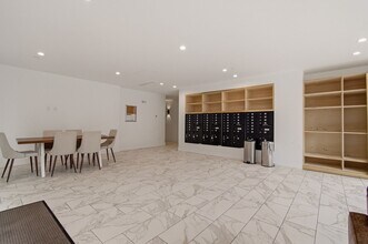 1016 17th Pl NE in Washington, DC - Foto de edificio - Building Photo