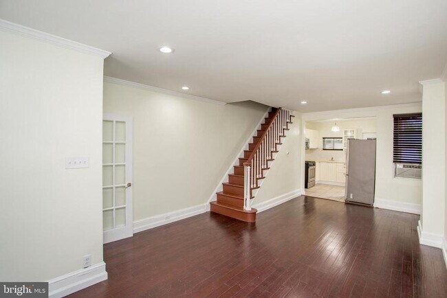 property at 2043 Gerritt St