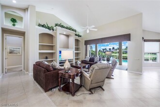 8931 Lely Island Cir in Naples, FL - Foto de edificio - Building Photo