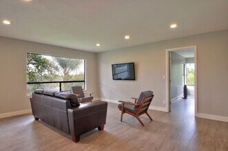 915 Valley Dr in Vista, CA - Building Photo - Building Photo