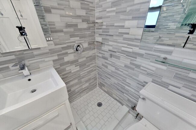 115 Mulberry St in New York, NY - Building Photo - Building Photo