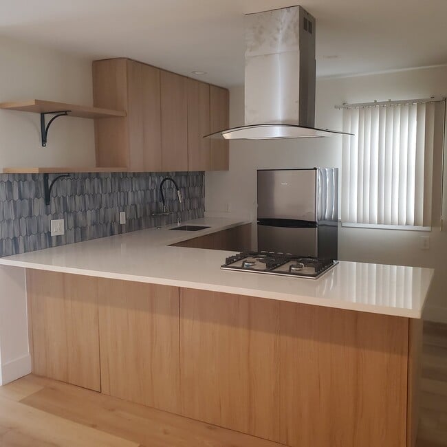 11408 Ohio Ave, Unit 5