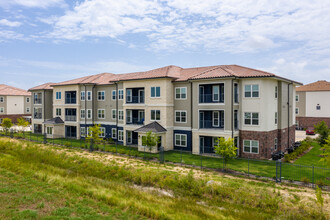 99 at South Winds in Baytown, TX - Building Photo - Building Photo