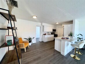 9040 NW 26th Pl in Sunrise, FL - Building Photo - Building Photo