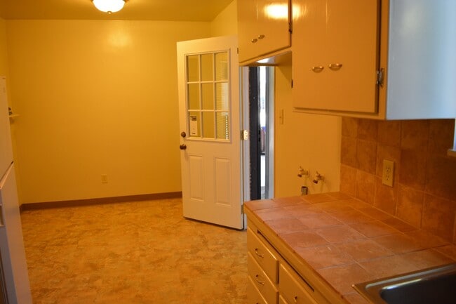 409 34th St, Unit 409 in Richmond, CA - Foto de edificio - Building Photo