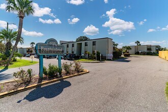 308 Miracle Strip Pkwy in Fort Walton Beach, FL - Building Photo - Building Photo