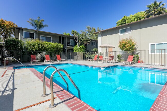 Palm Villa in Sunnyvale, CA - Foto de edificio - Building Photo