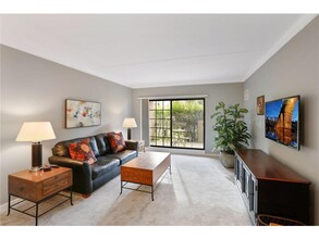 6730 Vernon Ave S in Minneapolis, MN - Building Photo - Building Photo