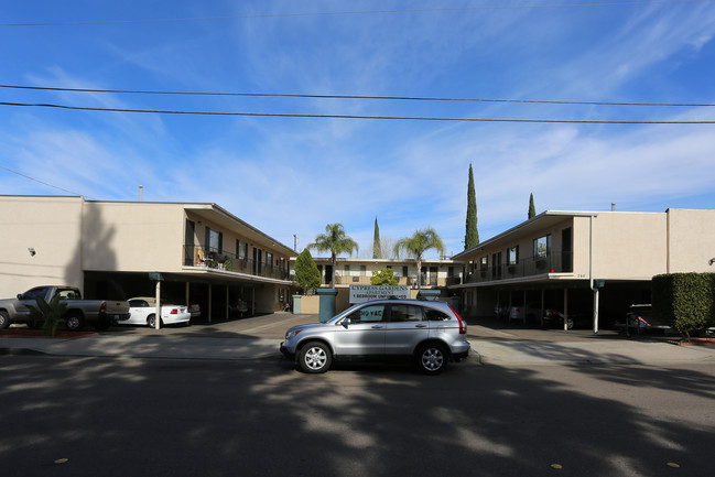 Cypress Gardens Apartments in El Cajon, CA - Building Photo - Building Photo