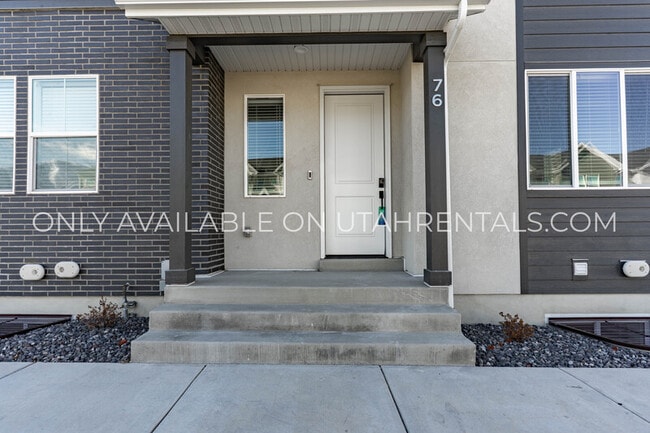 76 S Moonlit Rd in Mapleton, UT - Building Photo - Building Photo