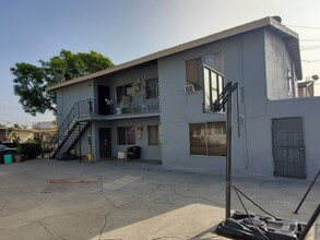 1718 Evergreen St in Santa Ana, CA - Building Photo - Building Photo