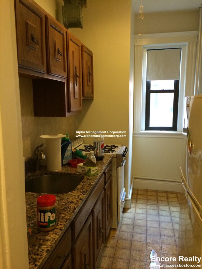 17-19 Washington St. Unit 209, Unit 209 in Malden, MA - Building Photo - Building Photo