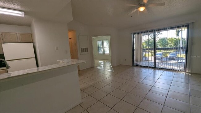 4061 Crockers Lake Blvd in Sarasota, FL - Building Photo - Building Photo