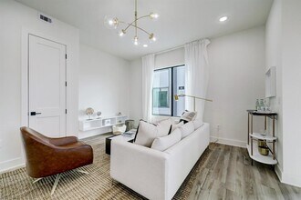 4722 Old Spanish Trl in Houston, TX - Building Photo - Building Photo