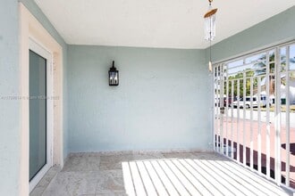 14343 SW 45th Terrace in Miami, FL - Building Photo - Building Photo